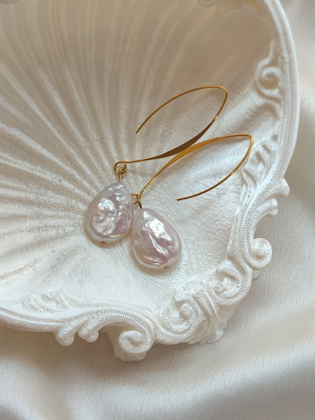 Leuke Earrings