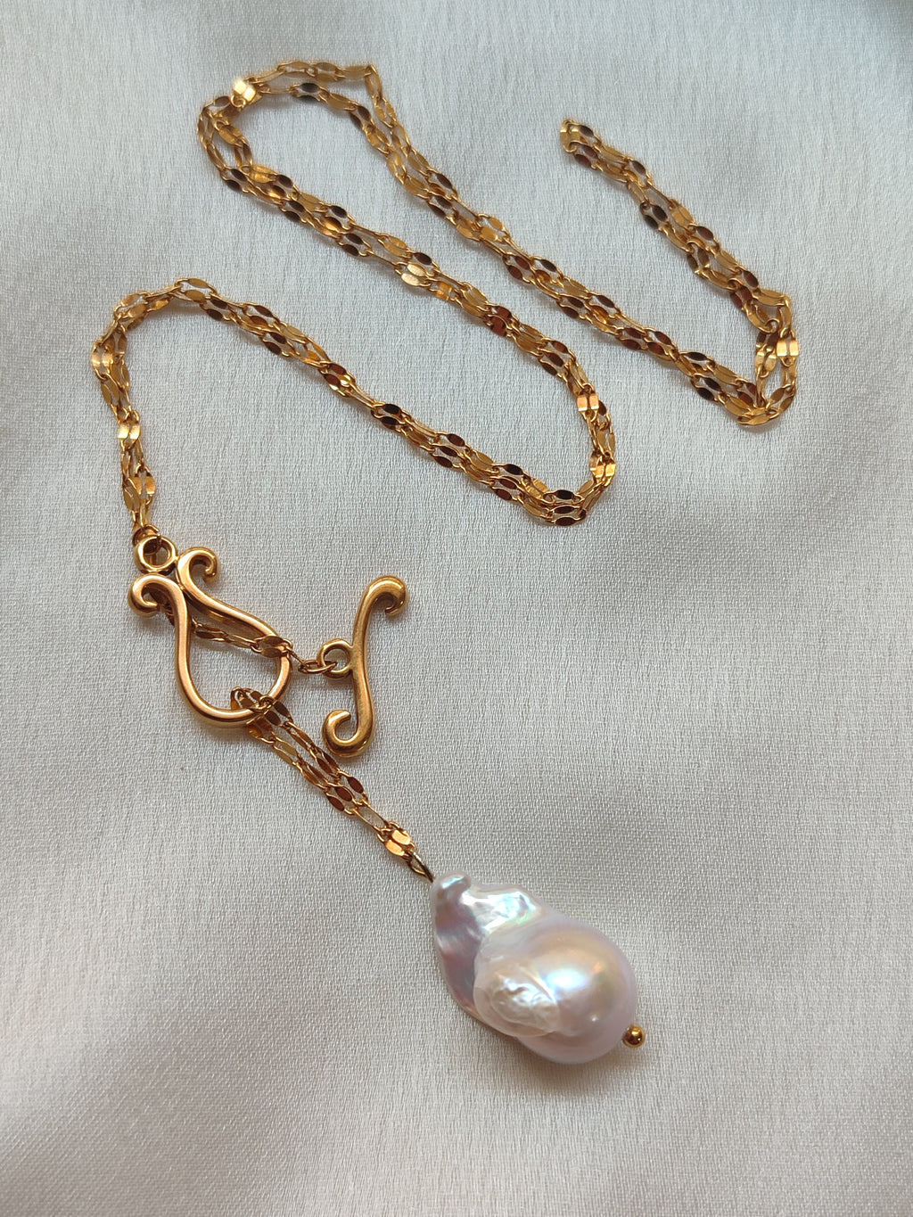 Aiglē Necklace