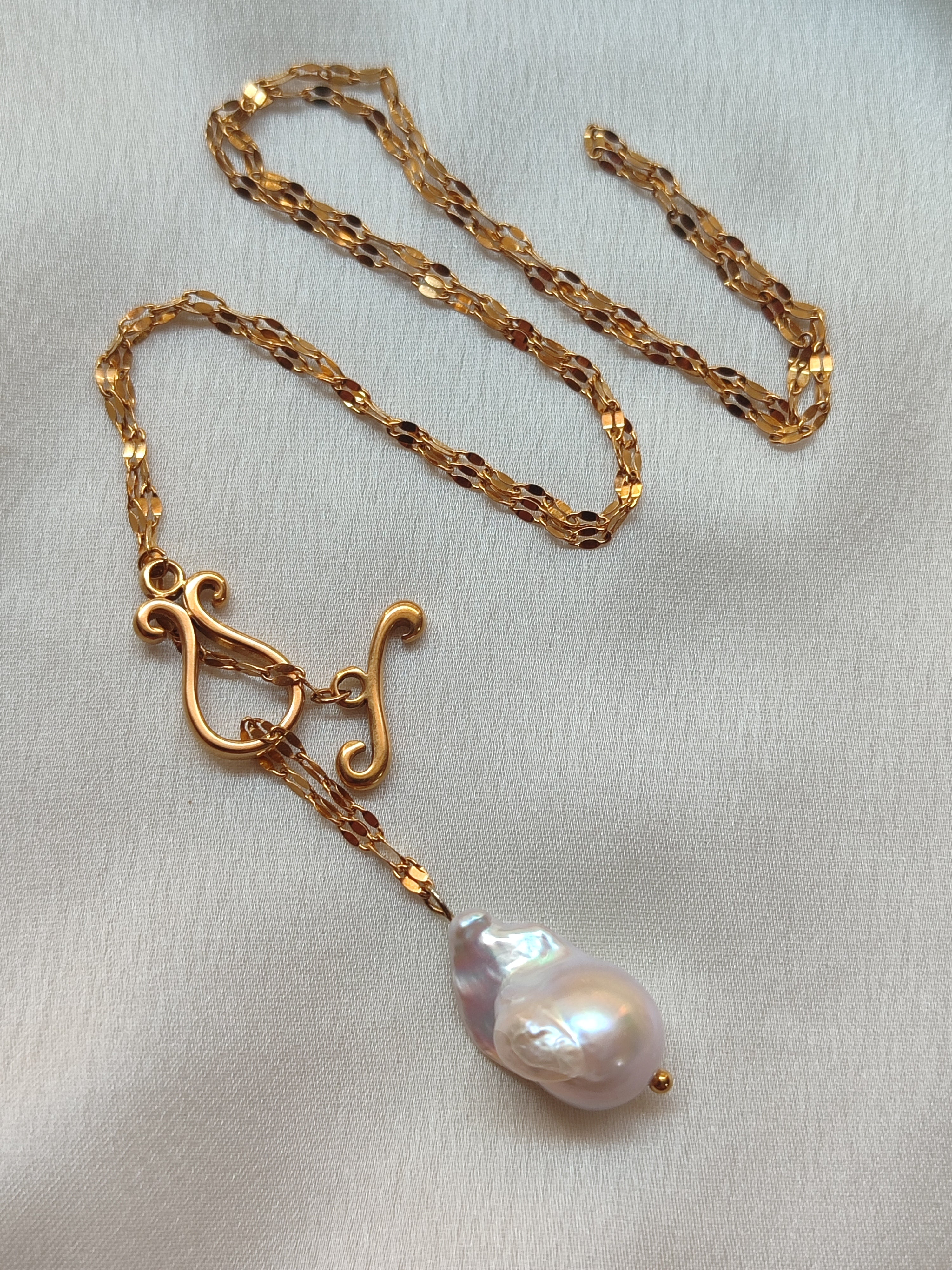 Aiglē Necklace