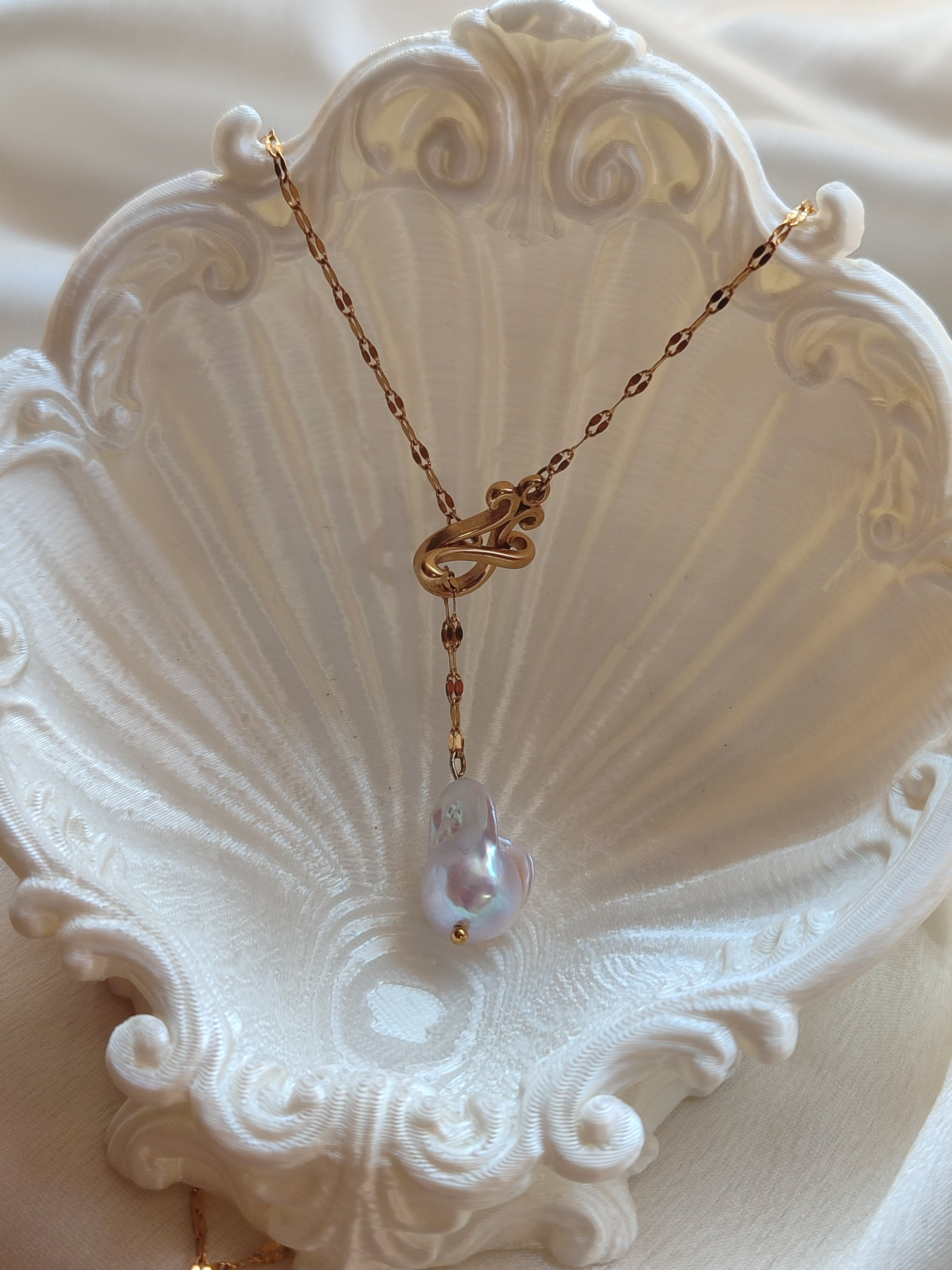 Aiglē Necklace