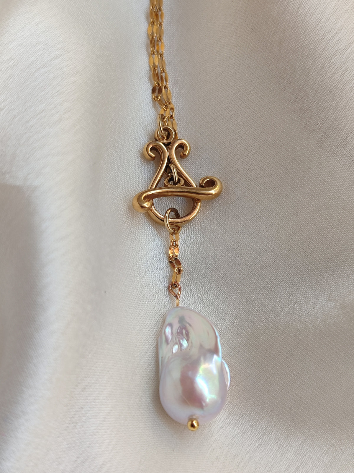 Aiglē Necklace