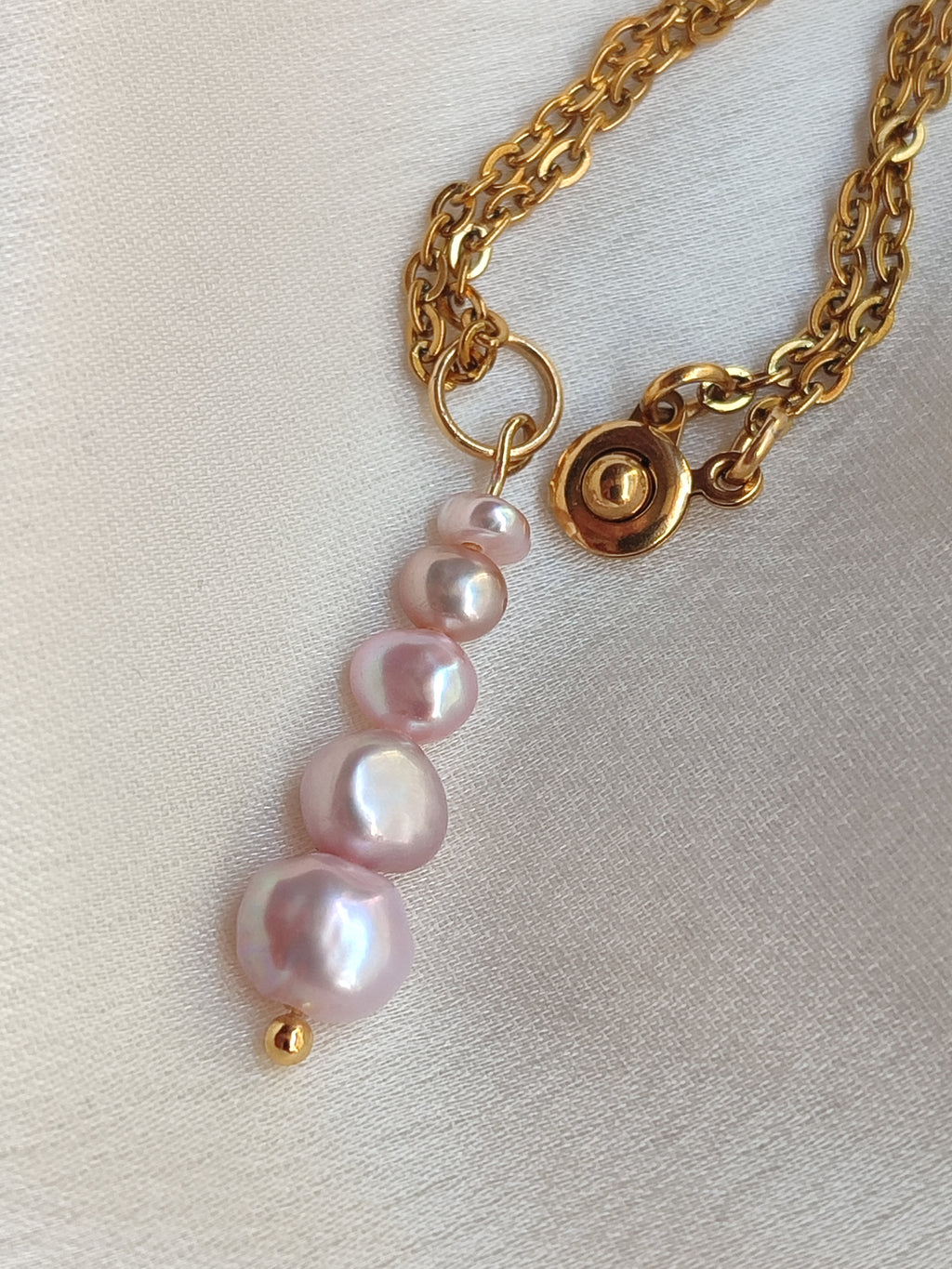 Eōs Necklace
