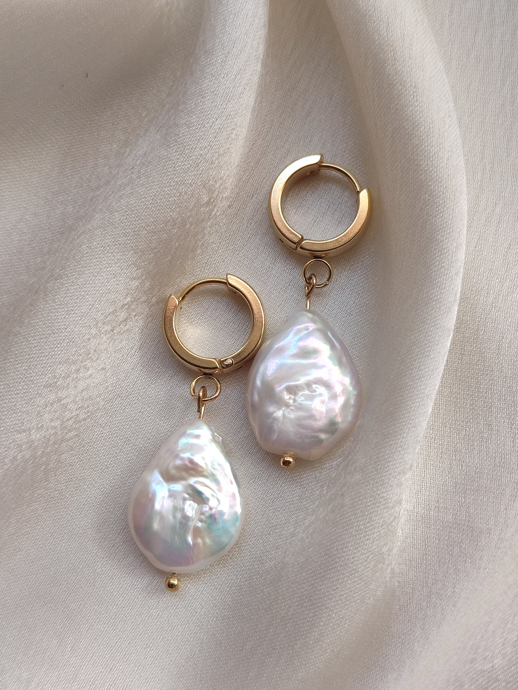 Selēnē Earrings