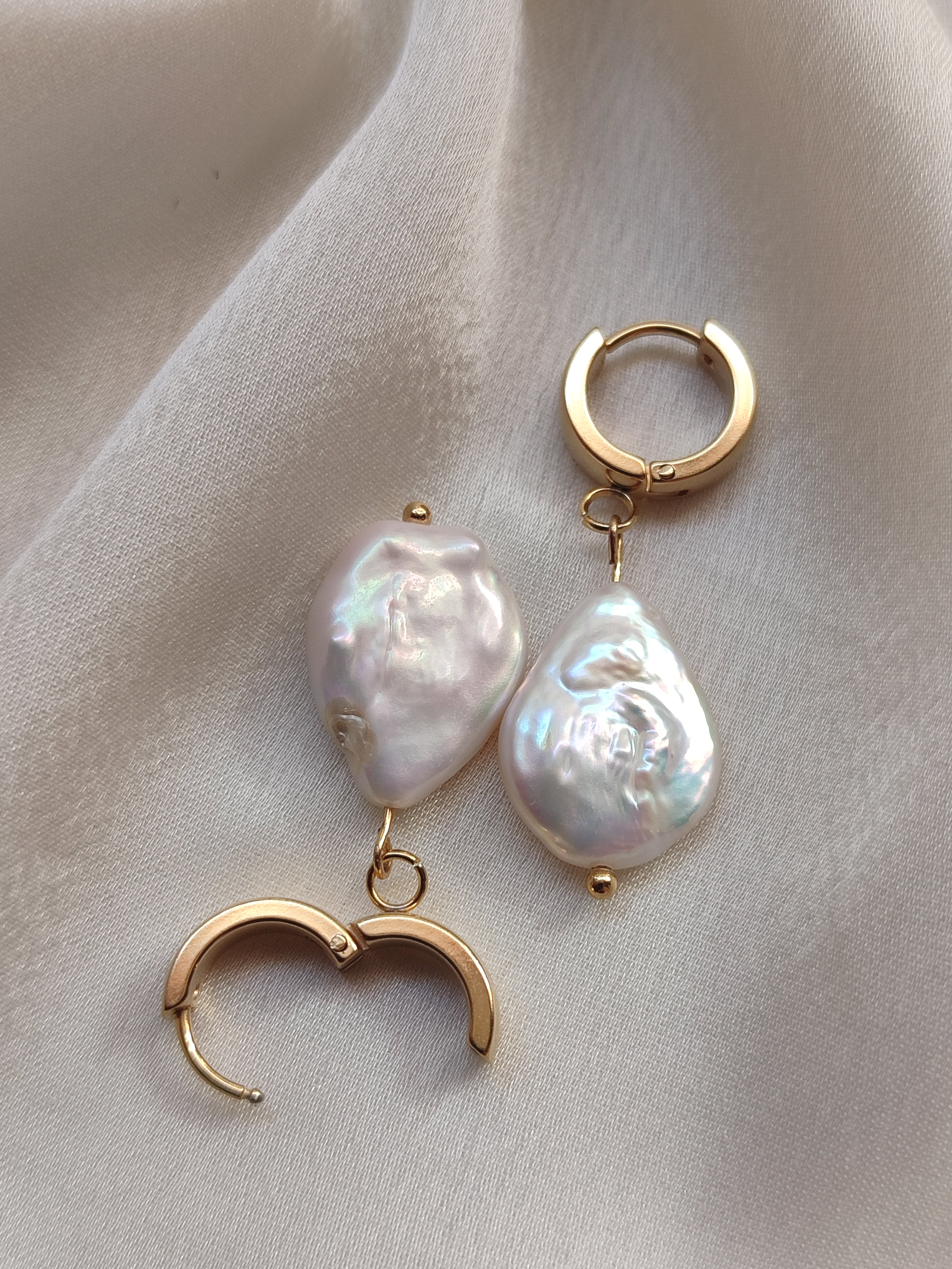 Selēnē Earrings