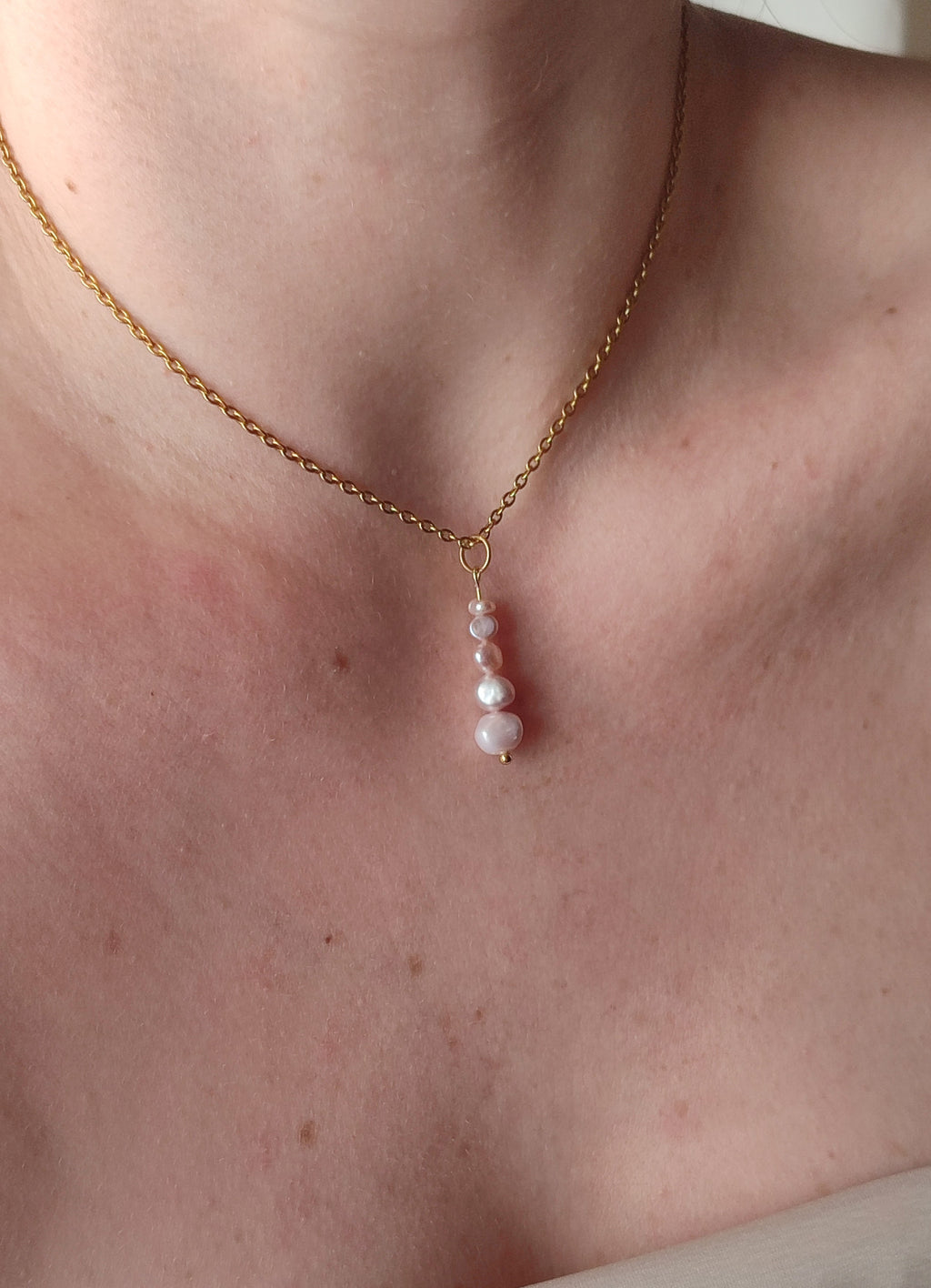 Eōs Necklace